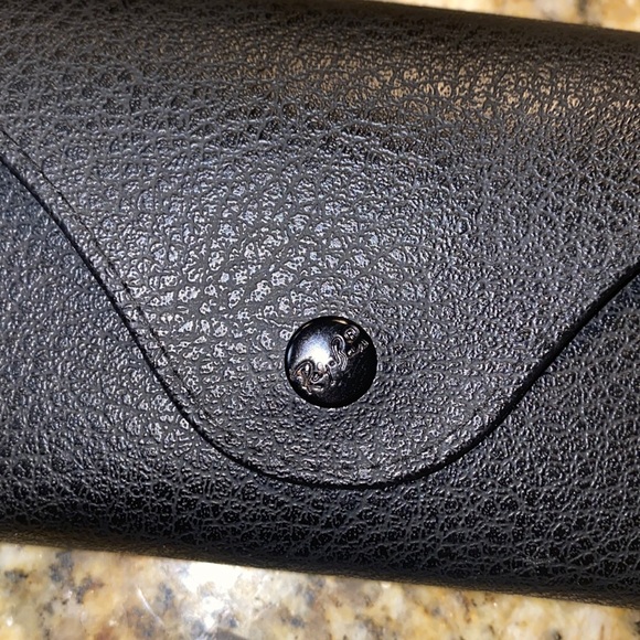 NEW Ray-Ban leather case - Picture 2 of 7
